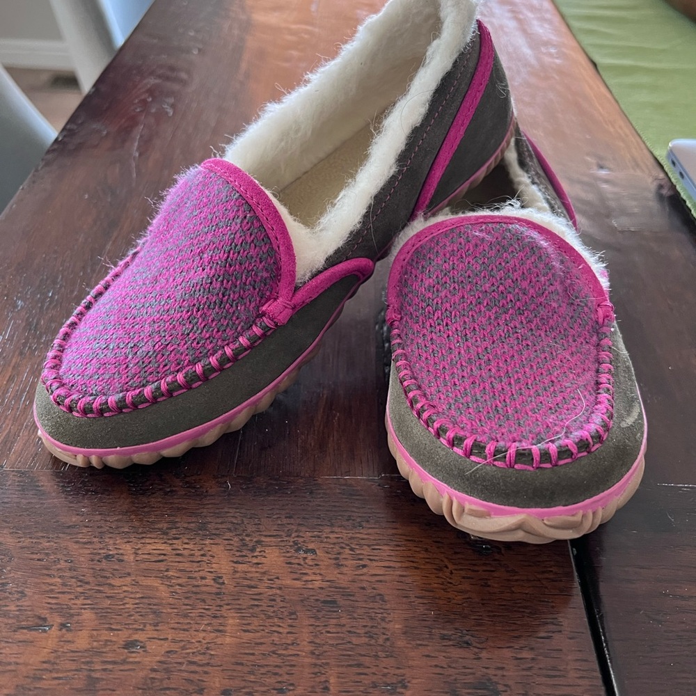 Sundance Catalog Sorel shearling slippers 6